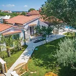 Сasa de vacaciones Alice By Interhome